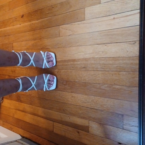 Heels - Picture 8 of 9